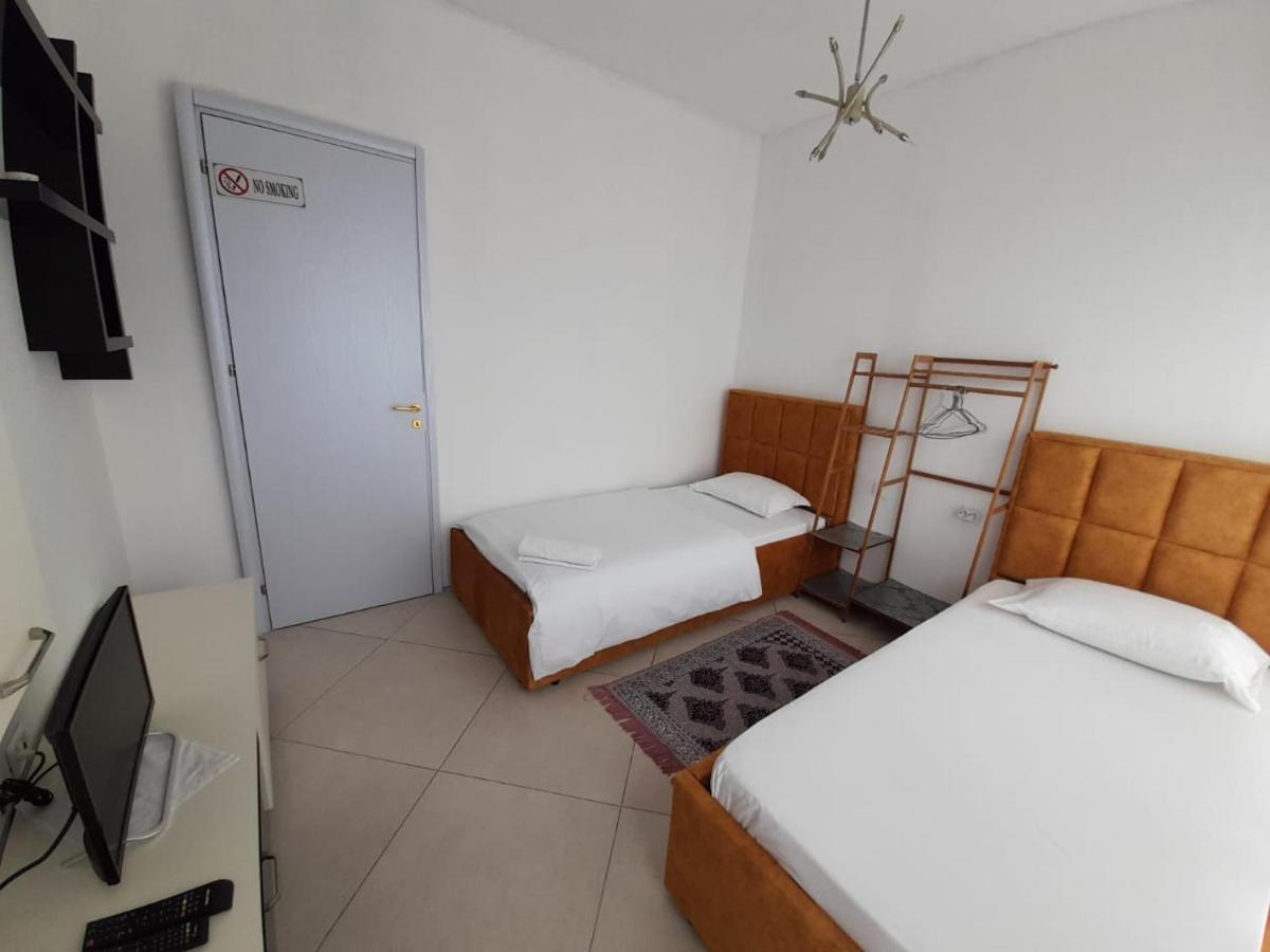 Guesthouse Bela Tirana Exterior foto